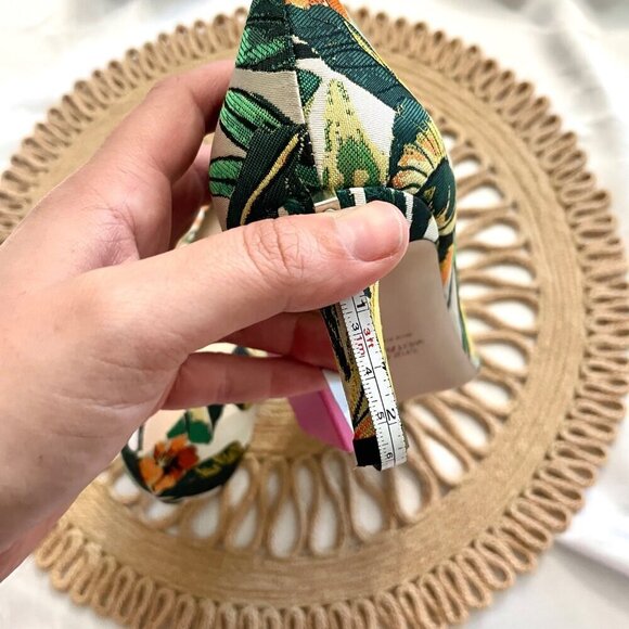 Stuart Weitzman Tropical Botanical Square Toe Green Multicolor Kitten Heels 7.5 - Picture 11 of 11